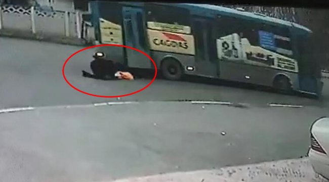 Halk otobüsünden düşen kadın öldü