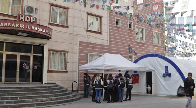 HDP önündeki oturma eyleminde 112'nci gün