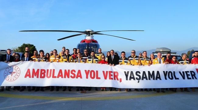 İZMİR'DE 112'NİN 25.YILI KUTLANDI