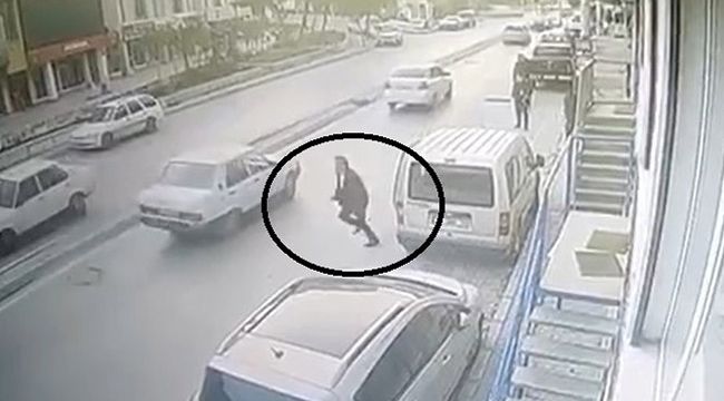 İZMİR'DE AKILALMAZ HIRSIZLIK