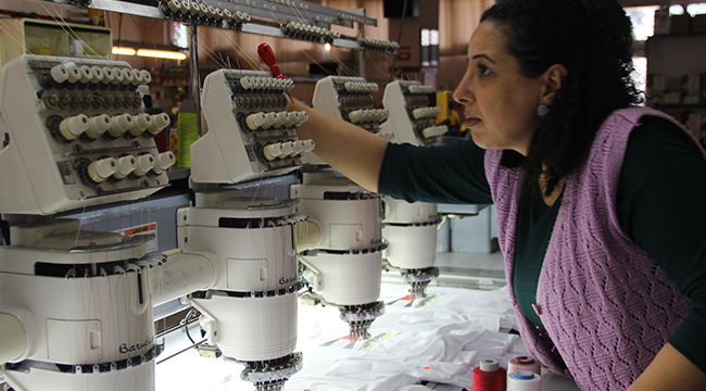 NAKIŞ SEKTÖRÜ CAN ÇEKİŞİYOR