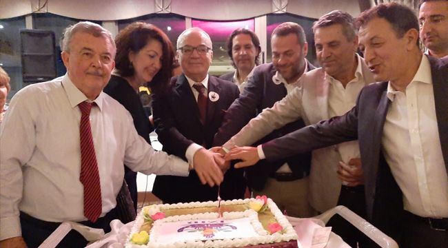 İZMİR İŞ DÜNYASI DERNEĞİ'NDE