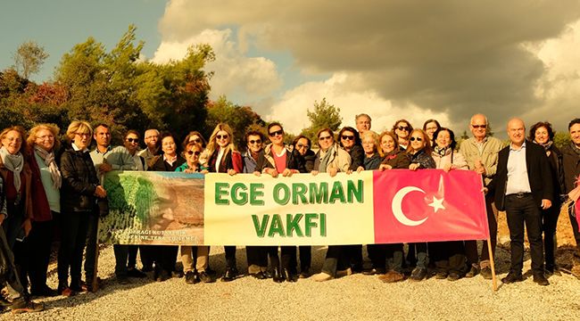 İZMİR KÜLLERİNDEN DOĞUYOR