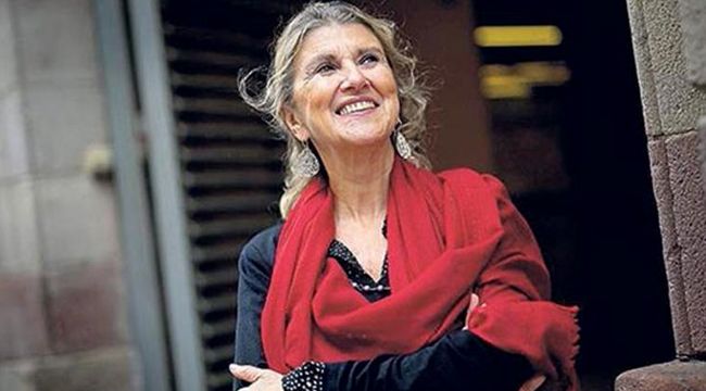 KARŞIYAKA'DA 'AYIN KONUĞU' ZEYNEP ORAL