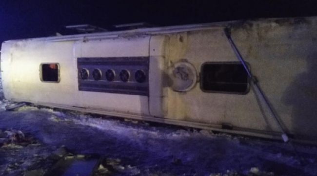 Kayseri'de yolcu otobüsü devrildi: 23 yaralı