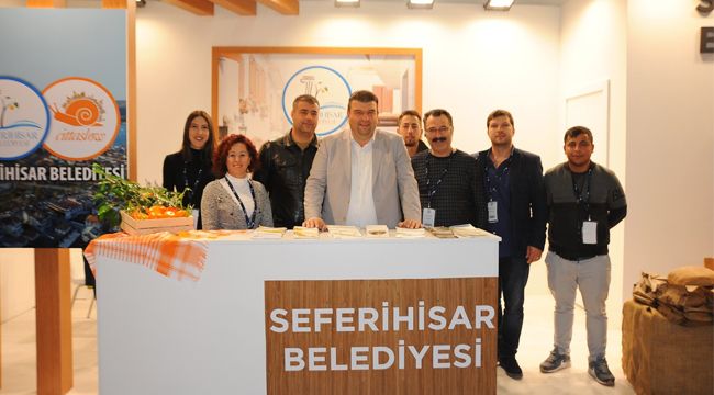 ZİYARETÇİLERE MANDALİNALI KARŞILAMA