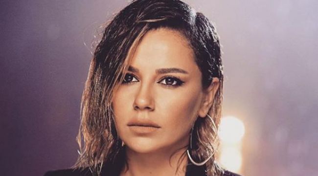 Merve Özbey ayak parmaklarını kırdı