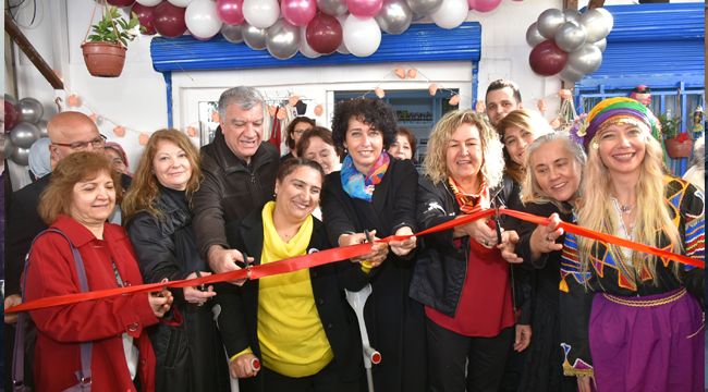 NARLIDERE'YE 'EL EMEĞİ' MARKETİ