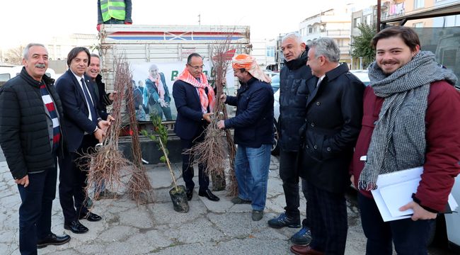 Urla'da üreticiye destek