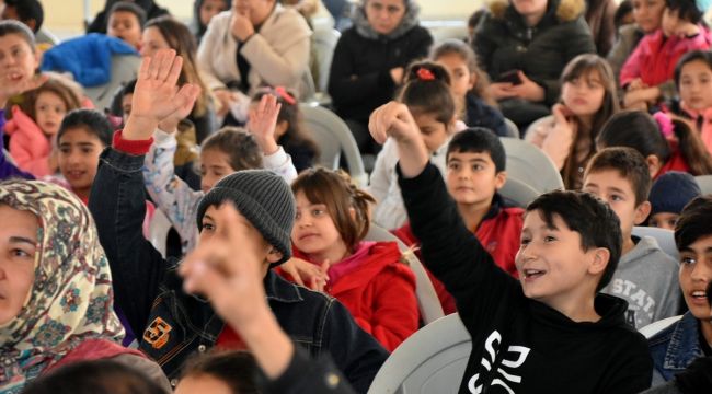 ALİAĞA'DA TATİL EĞLENCELİ BAŞLADI