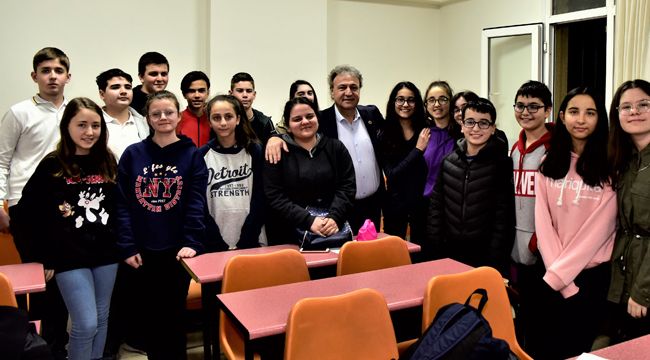 BAŞKAN İDUĞ ÖĞRENCİLERLE BULUŞTU
