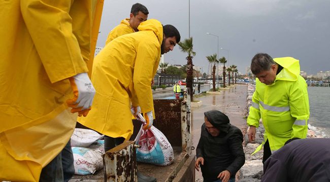 BAŞKAN TUGAY'DAN İŞÇİLERE ÖZEL TEŞEKKÜR