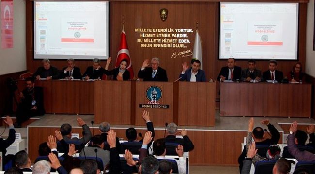 BAŞKAN YARDIMCISININ MAAŞI MECLİSİ KARIŞTIRDI