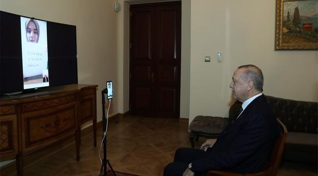 Cumhurbaşkanı Erdoğan, Ümmü Gülsüm Genç ile sosyal medyada canlı görüştü