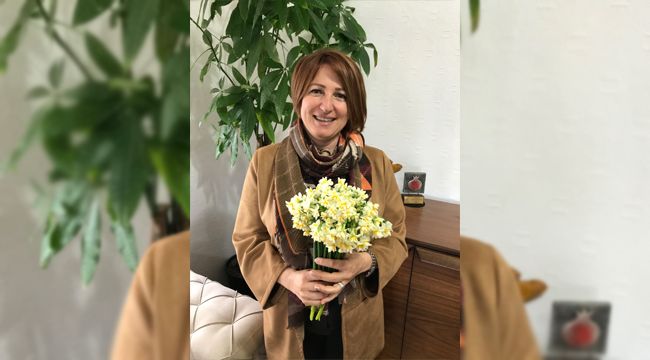 DOPDOLU BİR ŞENLİK