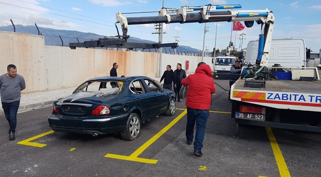 HURDA ARAÇLAR ARTIK OTOPARKA ÇEKİLİYOR