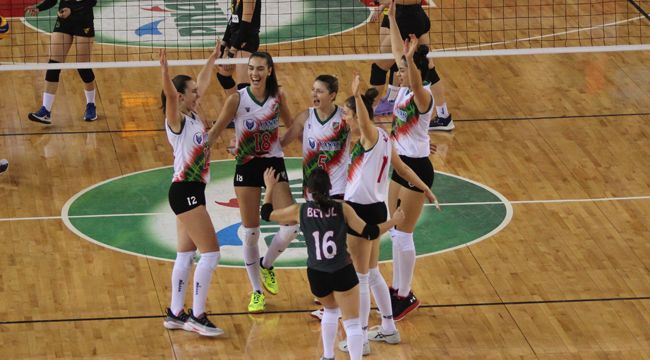 Kadınlar Voleybol 1. Ligi: Karşıyaka: 3 - Göztepe: 0