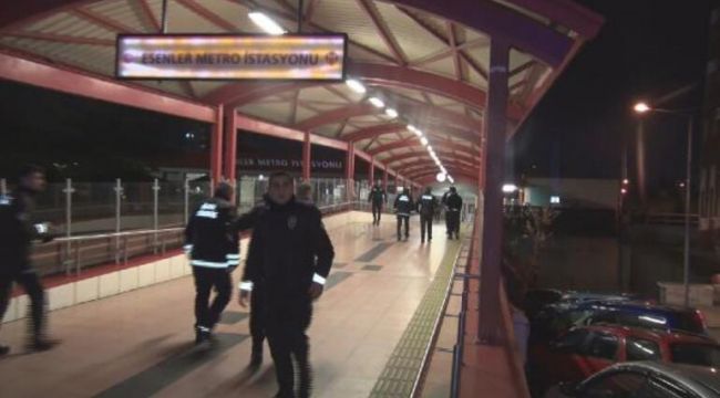 Metroda bıçaklı saldırı!