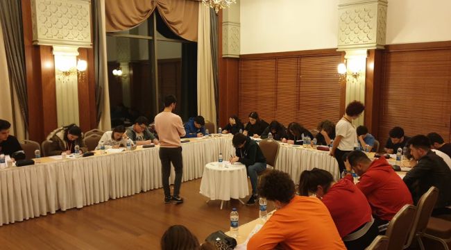 Öğrenciler Tatili Fırsata Çevirdi