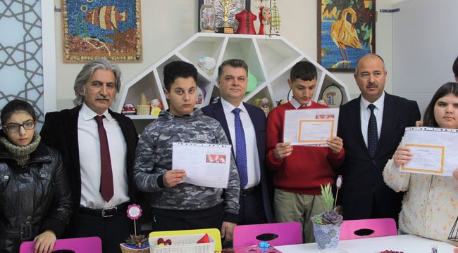 ÖZEL ÖĞRENCİLERİN KARNE HEYECANI