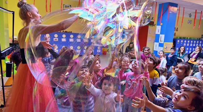 Piri Reis’te yıldız geçidi