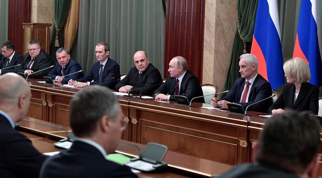 Putin yeni kabineyi onayladı