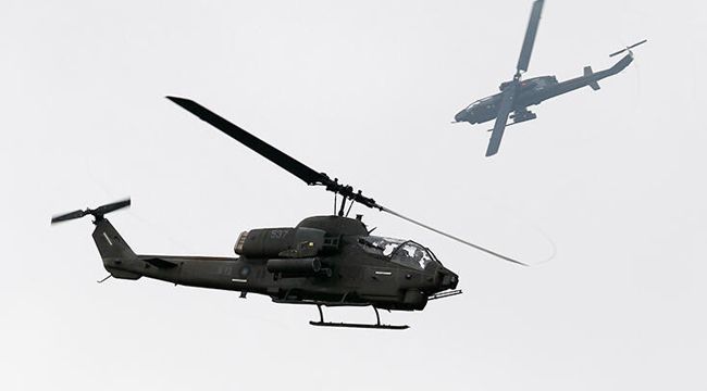 Tayvan'da askeri helikopter düştü