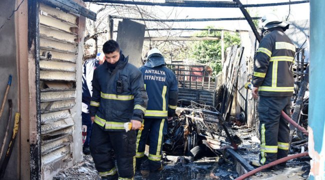 Arkadaşını yangından sırtına alarak kurtardı