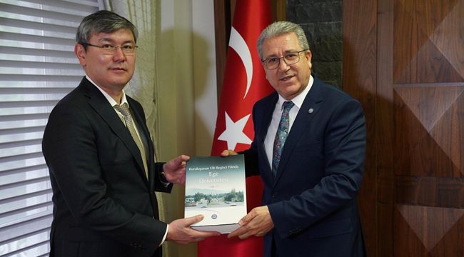 Kazakistan Büyükelçisi’nden Ege Üniversitesinde Konferans