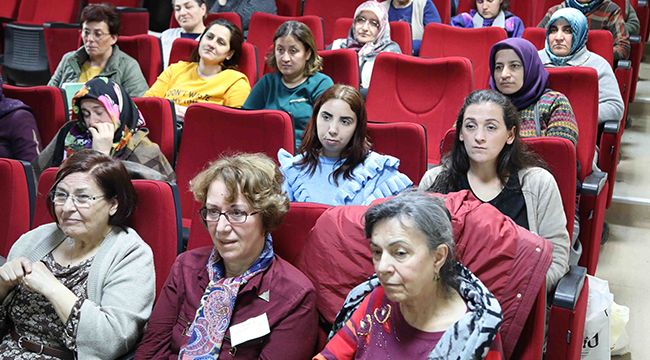 Bayraklı'da ailelere iletişim semineri