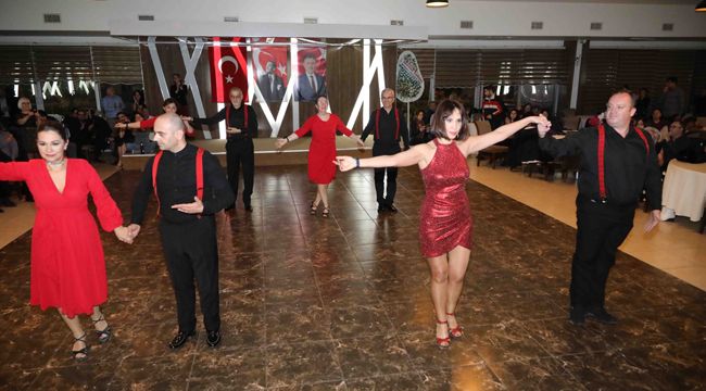 BAYRAKLI'DA SEVGİLİLER GÜNÜ KUTLANDI