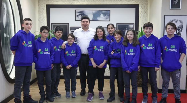 BUCA'NIN GENÇ BEYİNLERİYLE 'ENGELSİZ' ZİRVE