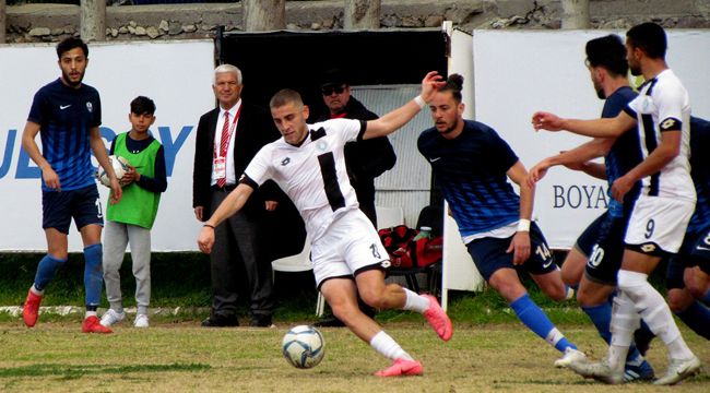 Çeşme Belediyespor, lider Halilbeylispor ile berabere kaldı
