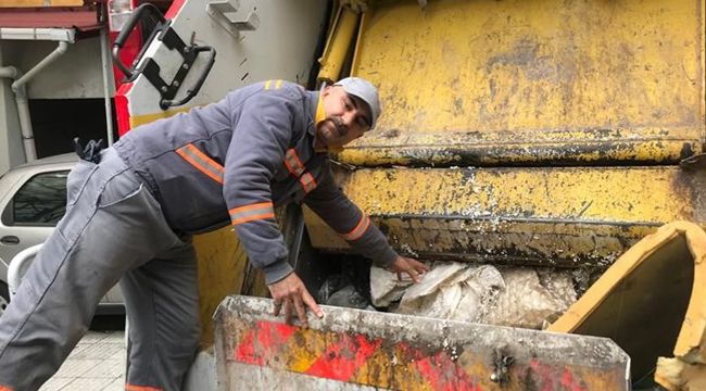Çöp kamyonundan bebek çıktı