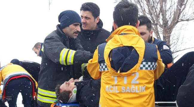 Erzurum'da halk otobüsü şarampole devrildi