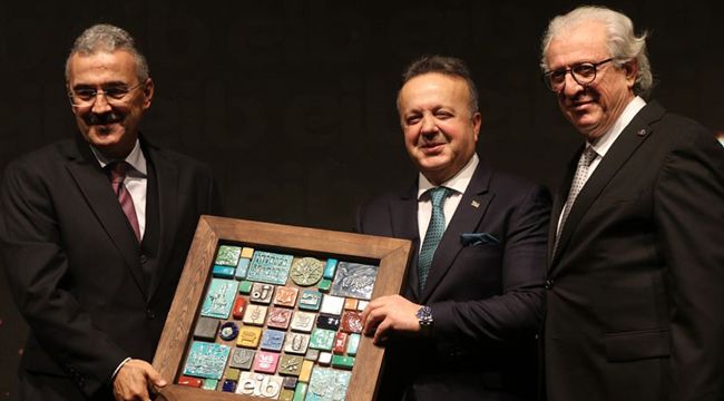 'İHRACATIN YILDIZLARI' ÖDÜLLERİNİ ALDI