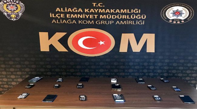 İzmir'de tütün ve kaçak cep telefonu operasyonu
