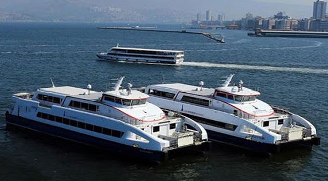 İZMİR'DE VAPURLAR İPTAL