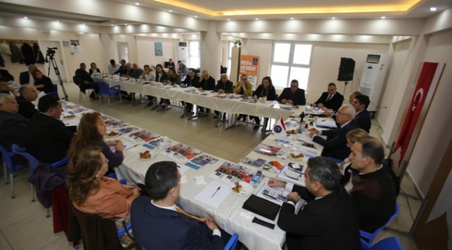 KARABAĞLAR BELEDİYESİ MUHTARLARI DİNLİYOR