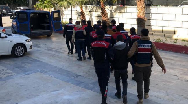 Mersin’de torbacı operasyonu: 33 gözaltı