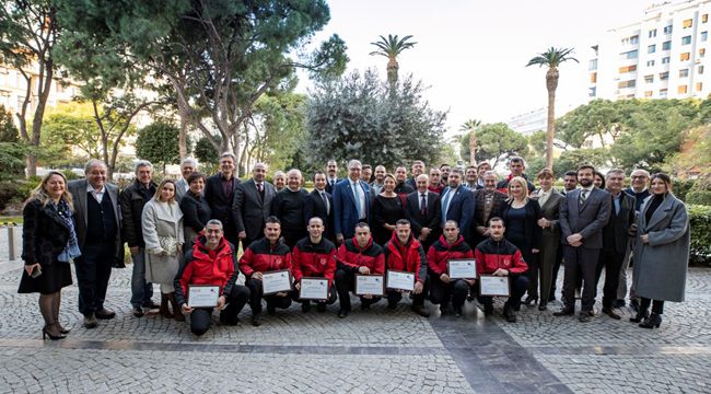 MESLEK ÖDÜLÜ KAHRAMAN İTFAİYECİLERE