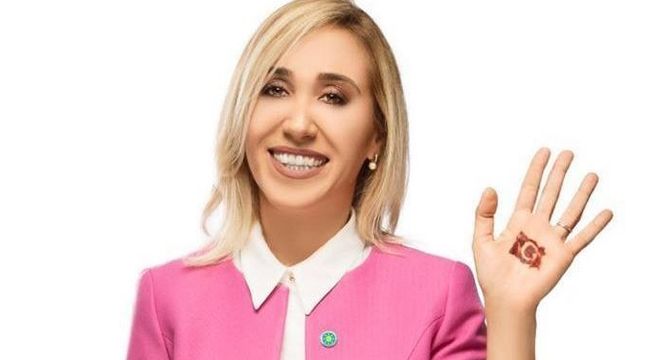 Tuba Vural Çokal İYİ Parti'den istifa etti