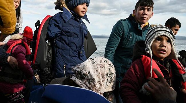 Yunanistan sınıra asker yığdı