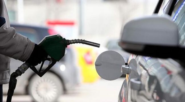 Benzine 13 kuruş zam yapıldı