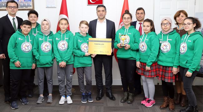 BİLİM KAHRAMANLARI BAŞKAN KAYALAR’LA BULUŞTU