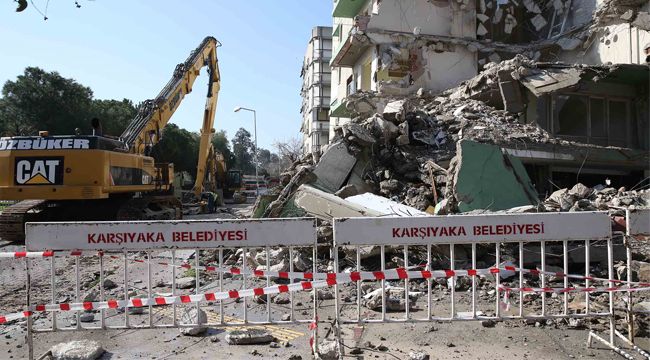 BOSTANLI'DA YIKIM BAŞLADI