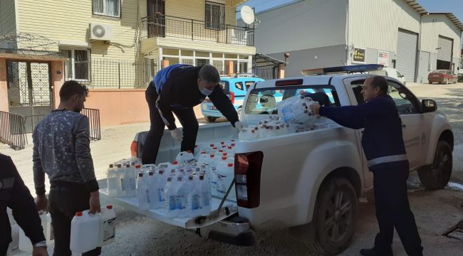 BUCA’DA KAÇAK DEZENFEKTAN VE MASKE BASKINI