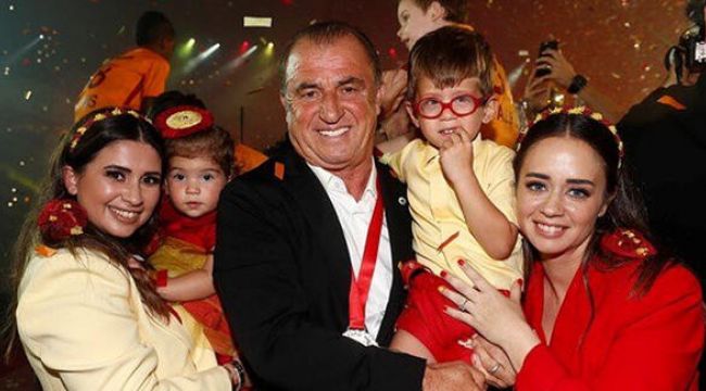 Fatih Terim'in kızlarından duygulandıran mesajlar