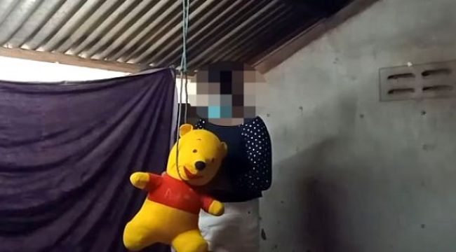 Genç anne 1 yaşındaki bebeğini asarak öldürdü