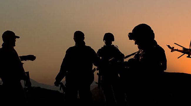 Irak'ta ABD askerlerinin olduğu üsse saldırı